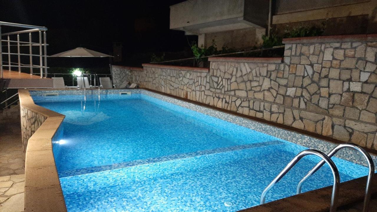 Family Hotel Favourite Obzor Kültér fotó