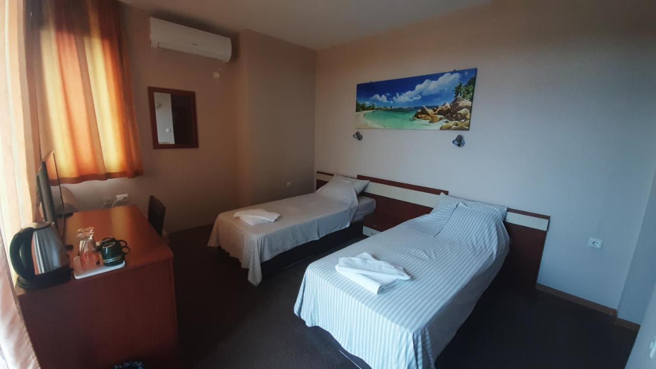 Family Hotel Favourite Obzor Kültér fotó