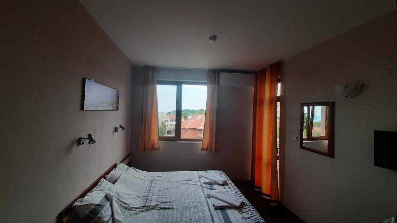 Family Hotel Favourite Obzor Kültér fotó